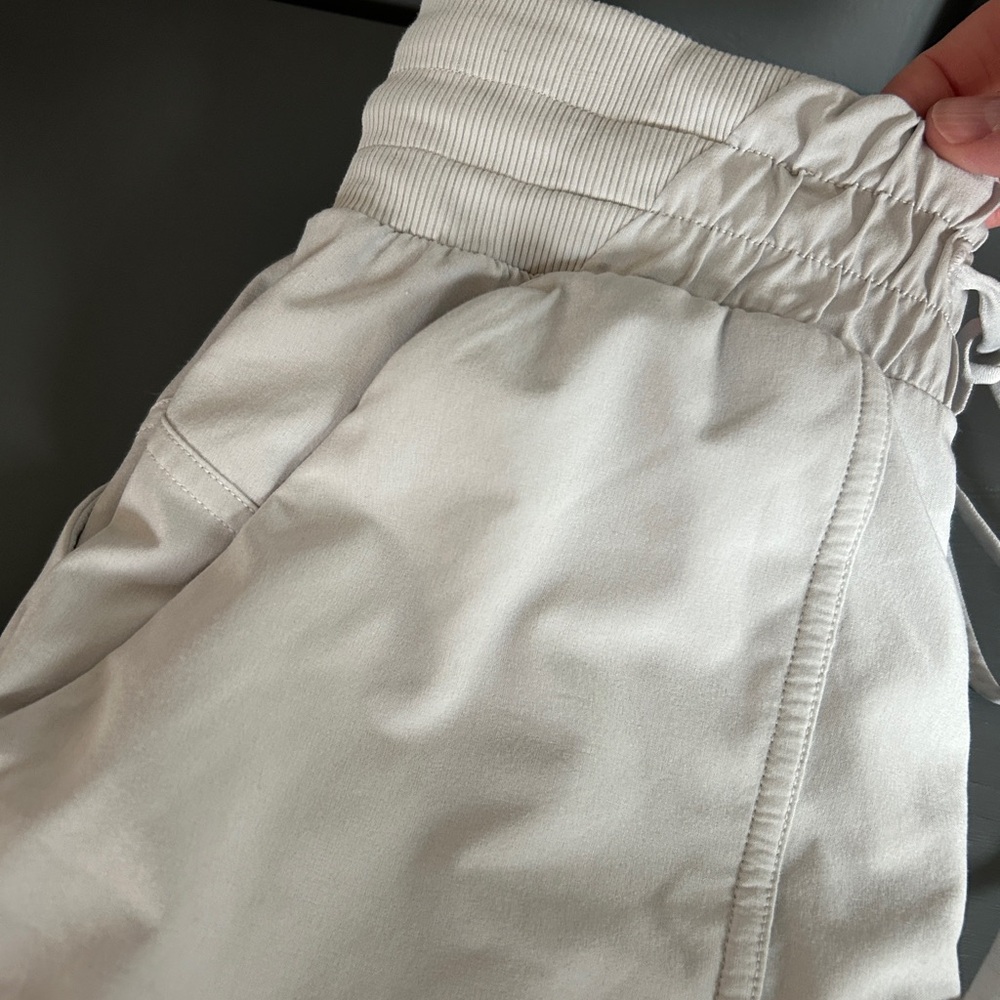 Lululemon Athletica Light Grey Joggers - Picture 6 of 7